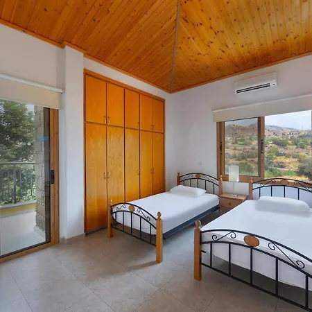 Androulla Villa